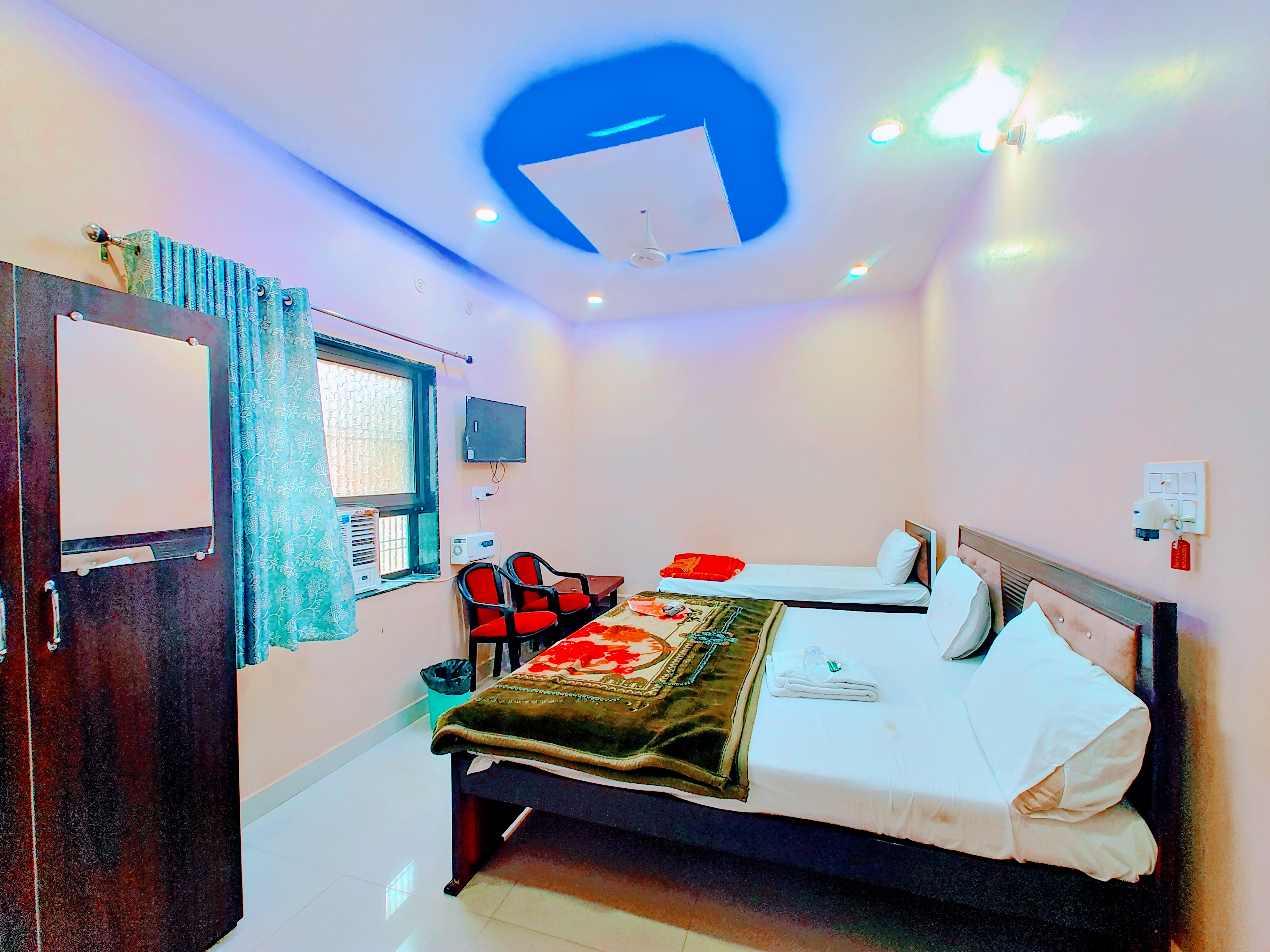 Saryu Lodge Near Ram Janam Bhami